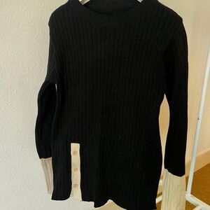 Black/Tan Sleeve Sweater  (S)
